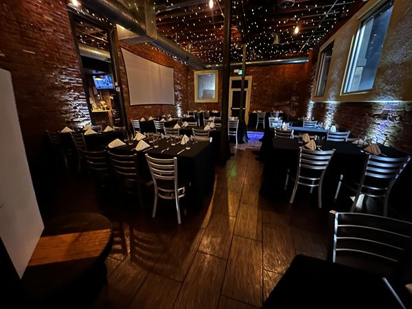 1908 An Uptown Eatery