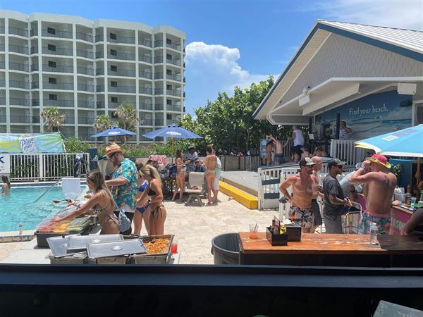 Chases on The Beach Bar & Restaurant