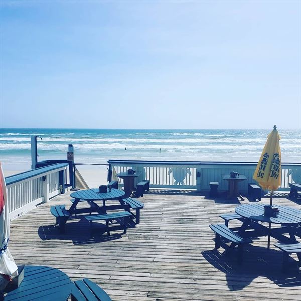 Chases on The Beach Bar & Restaurant