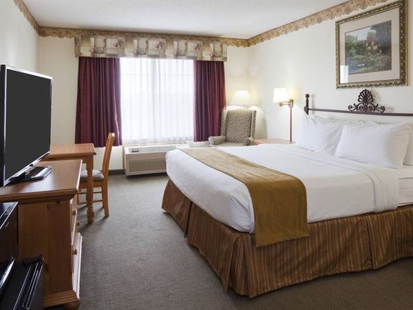 Crossings Inn & Suites - Montevideo