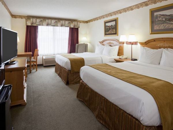 Crossings Inn & Suites - Montevideo