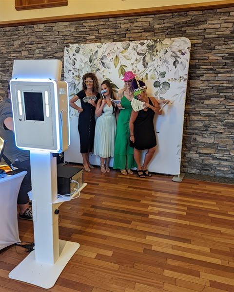 Music Mania Disc Jockeys