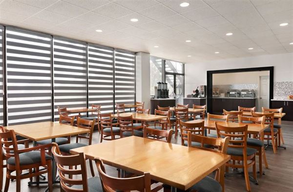 Ramada by Wyndham Belleville Harbourview Hotel and Conference Centre