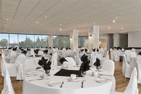 Ramada by Wyndham Belleville Harbourview Hotel and Conference Centre