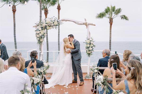 Casa Loma Beach Hotel