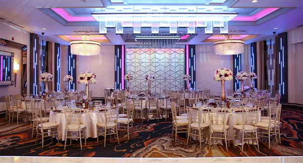 De Luxe Banquet Hall