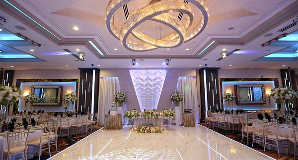 De Luxe Banquet Hall
