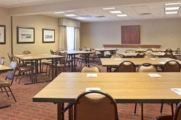 Hampton Inn & Suites MSP Airport - Mall of America