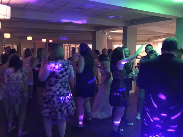 ShaneTheDJ DJ Entertainment & Photobooth