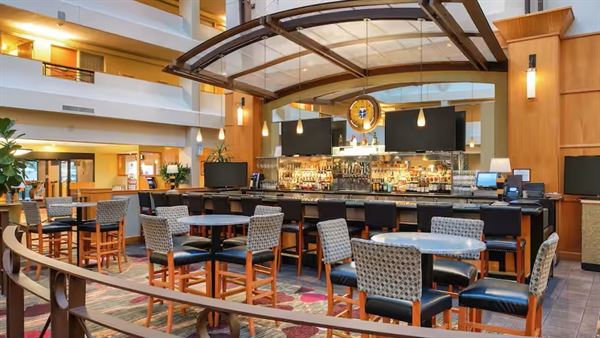 DoubleTree Suites by Hilton Hotel Seattle Airport - Southcenter