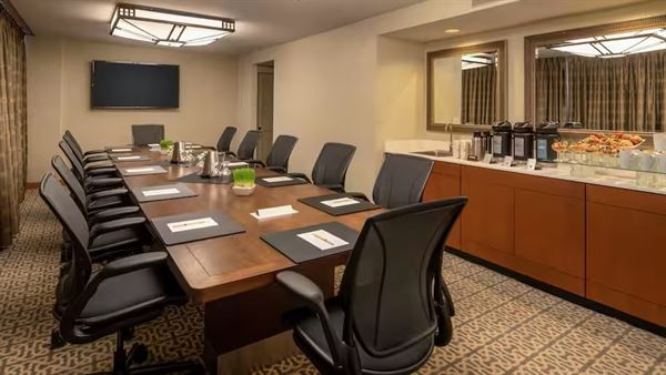DoubleTree Suites by Hilton Hotel Seattle Airport - Southcenter
