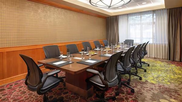 DoubleTree Suites by Hilton Hotel Seattle Airport - Southcenter