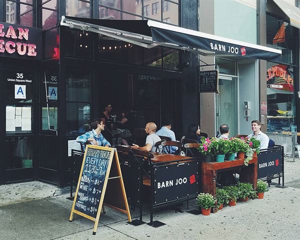 Barn Joo- UNION SQUARE