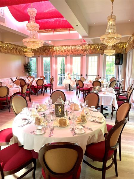 Bella Tori at the Mansion