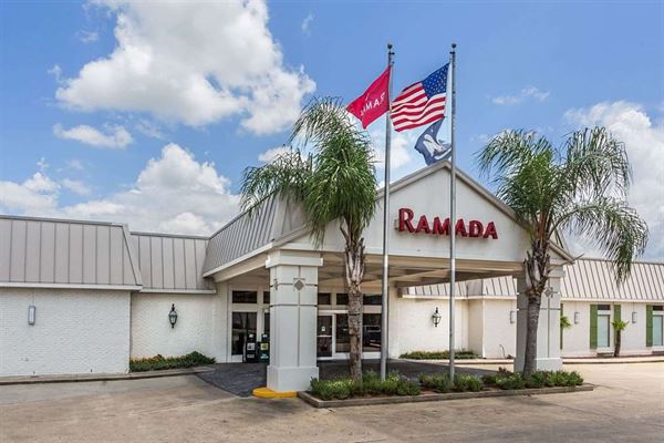 Ramada Houma