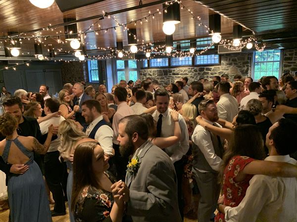 PHILLY CUSTOM DJ LLC