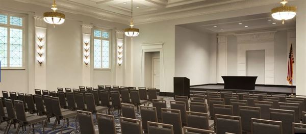 Hilton New Orleans/St. Charles Avenue