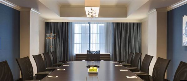 Hilton New Orleans/St. Charles Avenue