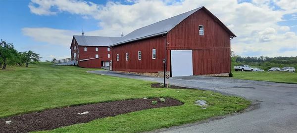 The Homestead Farm Historic Wright-Barton Venue