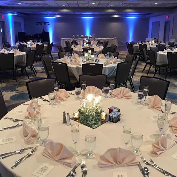 Eastland Suites Hotel & Conference Center