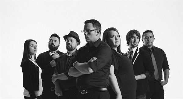 The Famous Undercover