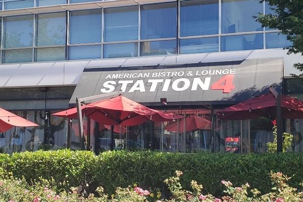 Station 4 American Bisto & Lounge