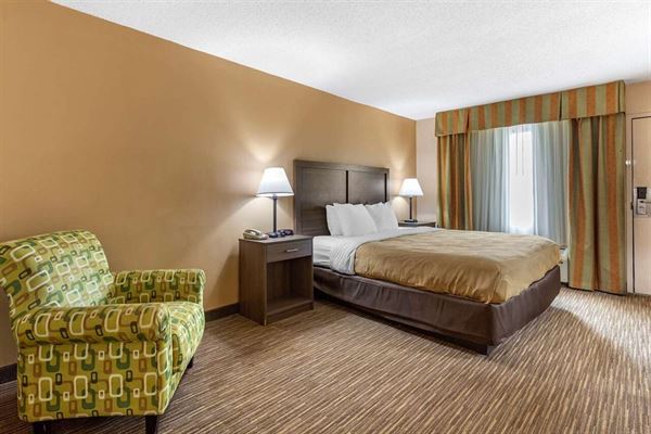 Quality Inn & Suites Hanes Mall