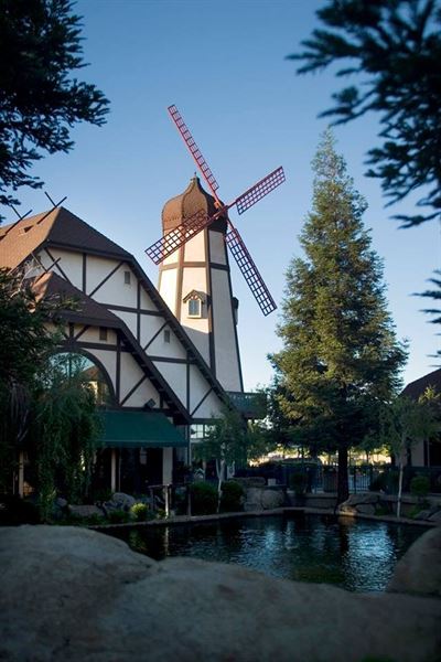 Swan Court Conference Center