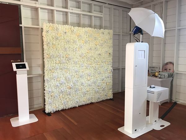 Blooming Photo Booth LLC