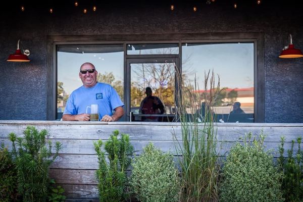 Tom Foolery's Restaurant & Bar