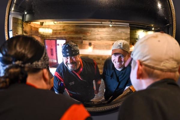 Tom Foolery's Restaurant & Bar