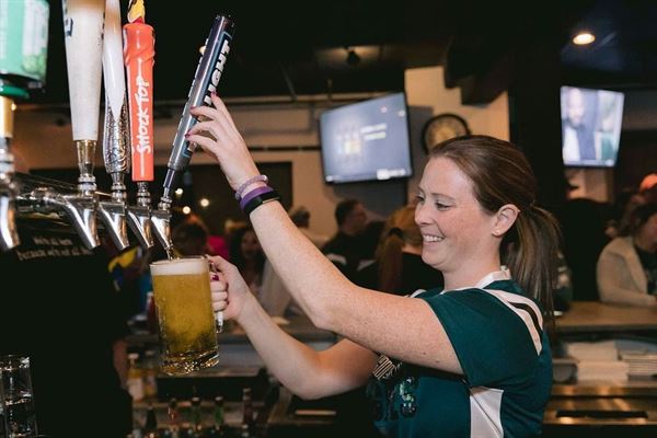 Tom Foolery's Restaurant & Bar