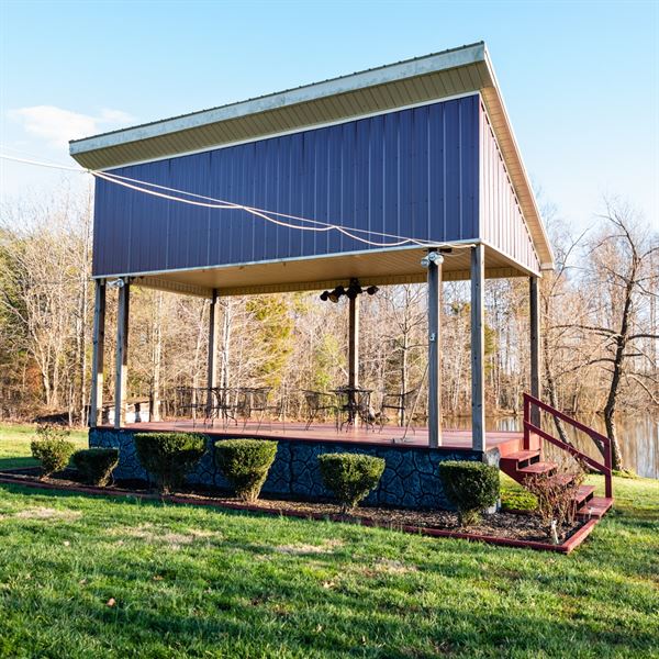 Grove Vineyards & Winery