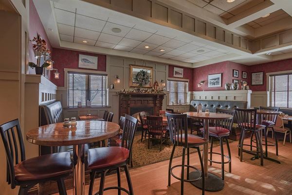 Moonwinks Restaurant and Lounge