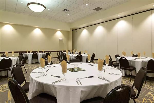 Comfort Suites & Conference Center