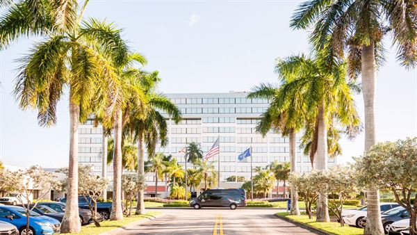 Hilton Palm Beach Airport