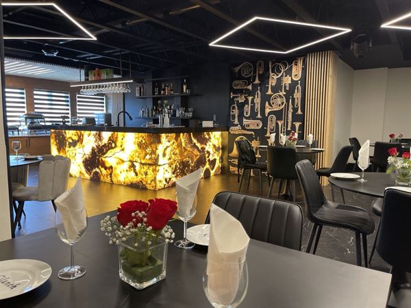 Lounge | Luxe Banquet