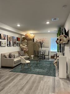 Guest of Honor Suite