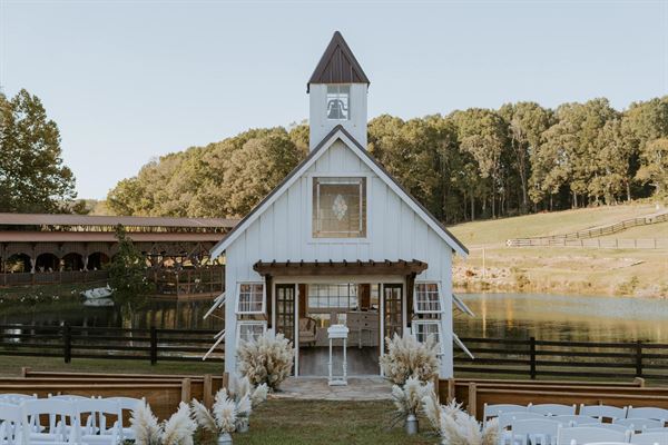 Laceé Meadows Venue