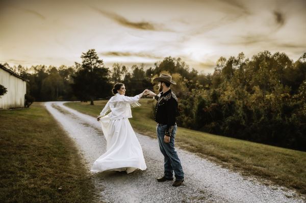 Events by Jenny Lea at the Red River Gorge Appalachian Rose Farm