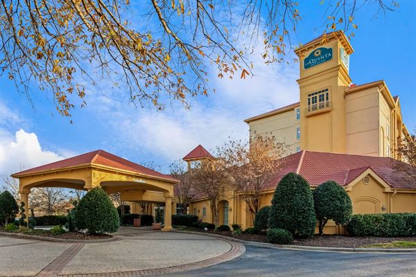 La Quinta Inn & Suites by Wyndham Winston-Salem