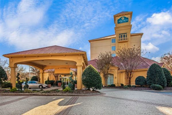 La Quinta Inn & Suites by Wyndham Winston-Salem