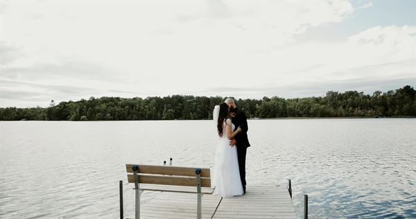 Hanging Horn Lakeside Resort