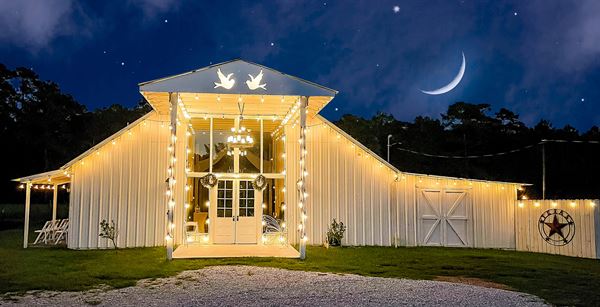 Weddings At Lakeside