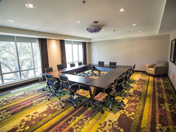 Live Oak - Charleston Historic District