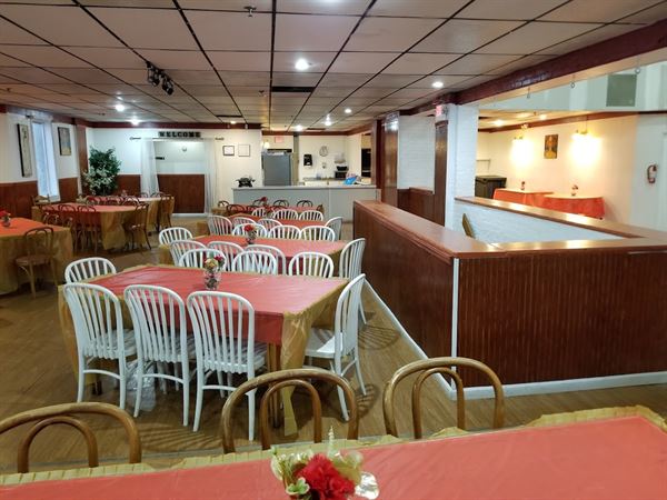 Upper Level Entertainment Hall