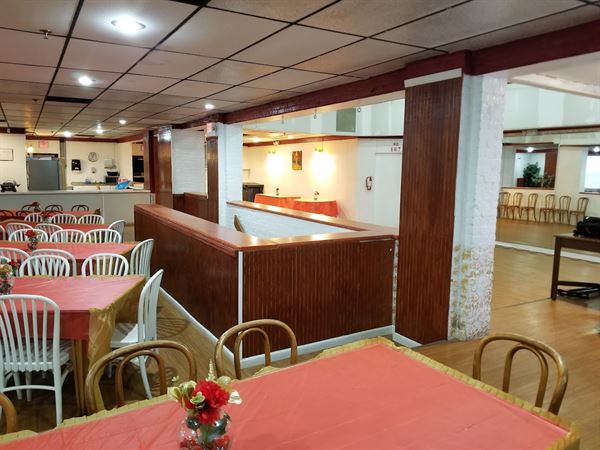 Upper Level Entertainment Hall