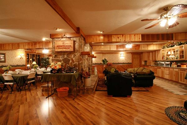 Smoke Hole Caverns & Log Cabin Resort