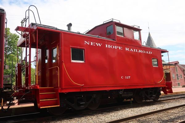 New Hope & Ivyland Railroad