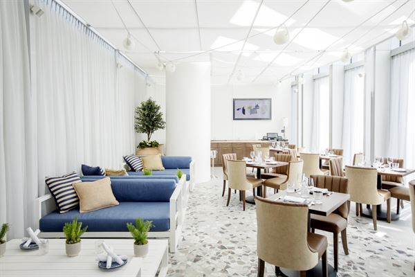 Hydra Estiatorio & Wine Bar